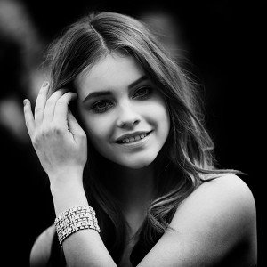 papers.co-hc95-barbara-palvin-smile-bw-sexy-girl-model-1-wallpaper