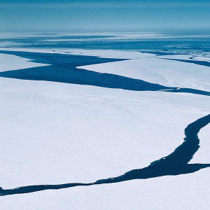 papers.co-ma78-crack-river-sea-nature-1-wallpaper