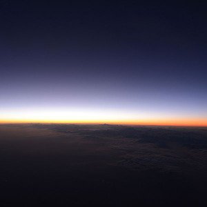 papers.co-mb71-wallpaper-upinthesky-horizon-1-wallpaper