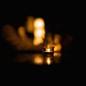 papers.co-mj13-candle-light-night-bokeh-romantic-1-wallpaper